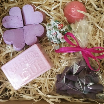 РОЖДЕСТВЕНСКИЙ ВЕНОК НА ДВЕРЬ КРАСНАЯ ВИФЛЕЕМСКАЯ ЗВЕЗДА