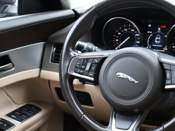 Jaguar XF II Sedan 2.0 i4D 180KM 2018 Jaguar XF 20d, 1. Właściciel, 177 KM, Automat, zdjęcie 20