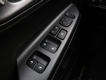 Hyundai Kona I Crossover 1.0 T-GDI 120KM 2017 Hyundai Kona 1.0 T-GDI, Salon Polska, Klima, zdjęcie 21