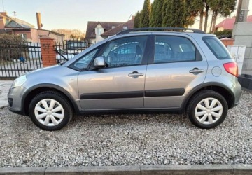 Suzuki SX4 I Hatchback Facelifting 1.6 VVT 120KM 2013 Suzuki SX4 1.6 Premium 4X4 1.6 Benzyna 120KM, zdjęcie 3