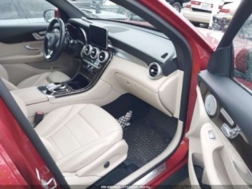 Mercedes GLC C253 2018 Mercedes-Benz GLC MERCEDES-BENZ GLC 300 4MATIC 2.0 Benzyna 241KM, zdjęcie 6