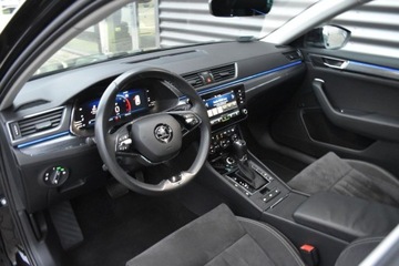 Skoda Superb III Kombi Facelifting 2.0 TSI 190KM 2021 Skoda Superb SalonPL Combi Style TSI 190KM DSG7 ACC Pakiety Matrix Alcanta, zdjęcie 8