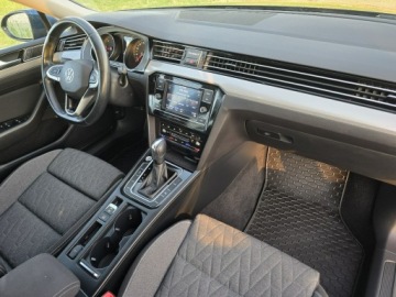 Volkswagen Passat B8 Variant Facelifting 2.0 TDI SCR 150KM 2023 Volkswagen Passat Business 2.0 TDI DSG Variant, zdjęcie 15