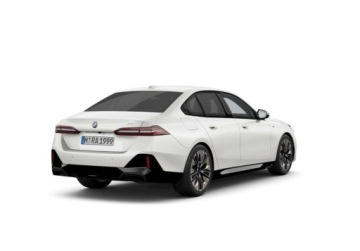 BMW Seria 5 G90-91 2024 BMW Seria 5 520i G60, M Pakiet, Harman, Faktura VAT 23, Gwarancja 2.0, zdjęcie 1