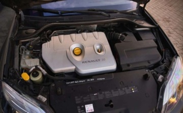 Renault Laguna III Hatchback 2.0T 16v 170KM 2011 Renault Laguna Renault Laguna 2.0 TCe 170 Initiale 2.0 Benzyna 170KM, zdjęcie 28