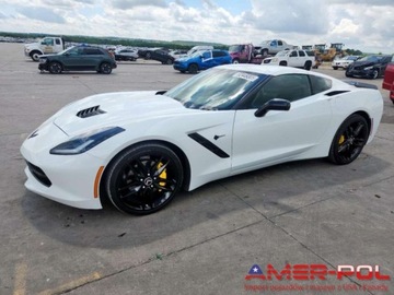 Chevrolet Corvette C7 2015 Chevrolet Corvette _C7_STINGRAY_1LT_6.2 L_455 km_2015r 6.2 Benzyna 455KM