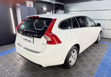 Volvo V60 I Kombi Facelifting 1.5 T3 DRIVE-E 152KM 2017 Volvo V60 Polski salon _ Pierwszy wlasciciel _ 1.5 Benzyna 152KM, zdjęcie 5