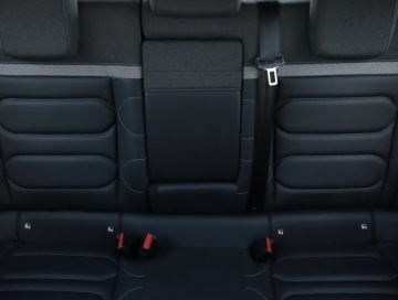 Citroen C4 III SUV 1.2 PureTech 130KM 2022 Citroen C4 1.2 PureTech, Salon Polska, zdjęcie 9