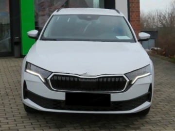 Skoda Octavia IV Kombi 2.0 TDI 150KM 2026 SKODA Octavia Drive Essence 2.0 TDI DSG Combi 150KM 2026, zdjęcie 1