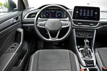 Volkswagen T-Roc I SUV Facelifting 1.5 TSI ACT 150KM 2023 Volkswagen T-Roc Bezwypadkowy / Salon Polska /, zdjęcie 12