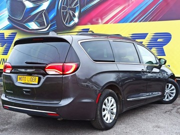 Chrysler Pacifica II 3.6 V6 291KM 2017 Chrysler Pacifica 2,5 roku w PL, Bezwypadkowy, zdjęcie 5