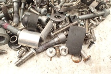 BMW R 1200 R 2011r Polift Болты от демонтажа