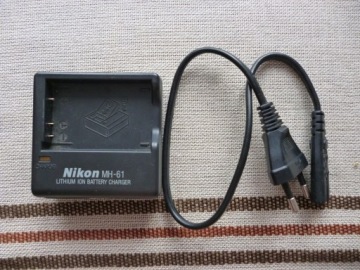 Nikon MH-61 ładowarka do P80 P100 P500 P510 P530