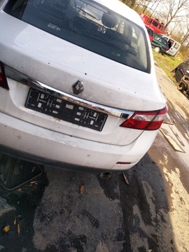 VÍKO KUFRU ZADNÍ KRYT KUFRU RENAULT LATITUDE QXB BÍLÁ SEDAN