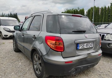Suzuki SX4 I Hatchback Facelifting 1.6 VVT 120KM 2012 Fiat Sedici 2012r, 1.6 Benzyna. Uszkodzony tyl i lekko przod. Jezdzi., zdjęcie 3