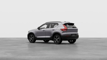 Volvo XC40 Crossover Facelifting 2.0 B3 163KM 2025 Volvo XC 40 Plus Dark B3 Mild Hybrid Benzyna, zdjęcie 4