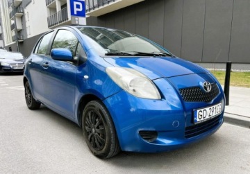Toyota Yaris II Hatchback 5d 1.0 VVT-i 69KM 2007 Toyota Yaris Salon PL Klima Super stan Polska Warszawa Benzyna 69KM