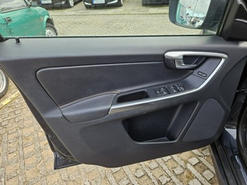 Volvo XC60 I SUV Facelifting 2.0 D4 DRIVE-E 181KM 2013 Volvo XC 60 2,0 diesel D4 181KM skóry, zdjęcie 13