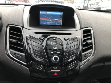 Ford Fiesta VII Hatchback 3d Facelifting 1.0 EcoBoost 100KM 2015 FORD FIESTA AUTOMAT NAVI PARKTRONIC ALU KLIMA GRZANE FOTELE LEDY Z NIEMIEC, zdjęcie 17