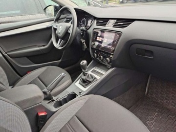 Skoda Octavia III Liftback Facelifting 1.5 TSI ACT 150KM 2019 Skoda Octavia FVmarza niski przebieg APP-Conncect ASO od Dealera 1.5, zdjęcie 10