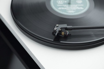 Pro-Ject Primary E (OM) Biały