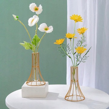 2-х геометрическая ваза с сухоцветами