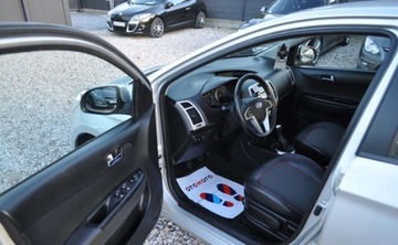 Hyundai i20 I Hatchback 5d 1.2 DOHC 78KM 2012 Hyundai i20 Benzyna 1.2 Klimatyzacja 1.2 Benzyna 78KM, zdjęcie 12