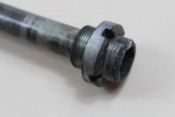 SUZUKI DL650 V-STROM OŚKA WAHACZA