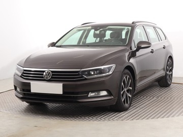 Volkswagen Passat B8 Variant 2.0 TDI 150KM 2015 VW Passat 2.0 TDI, Salon Polska, Serwis ASO, zdjęcie 1