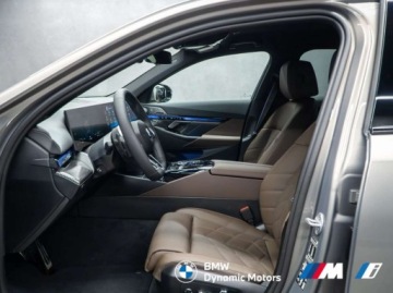 BMW Seria 5 G90-91 2025 BMW Seria 5 40d xDrive 303 KM mHEV - Kamera 360 - Pakiet M Pro - Gotowy do, zdjęcie 15