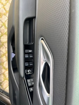 Land Rover Range Rover Velar SUV 2.0 SD4 240KM 2019 Land Rover Range ROVER VELAR 2.0 I4 R-DYNAMIC S 240CV AUTO, zdjęcie 22