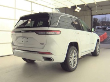 Jeep Grand Cherokee IV 2022 Jeep Grand Cherokee 2022, 5.7L, 4x4, Summit 5.7 Benzyna 357KM, zdjęcie 3