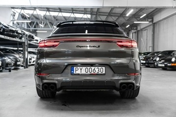 Porsche Cayenne III 2022 Porsche Cayenne Coupé Turbo S E-Hybrid 680 KM., zdjęcie 11