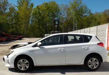 Toyota Auris II 2014 Toyota Auris Okazja 1.8 Hybryda 100KM, zdjęcie 8