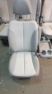 Fotel prawy przód pasażera Kia Carnival II 2010r