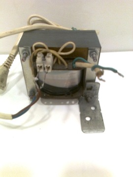 UNITRA Transformator sieciowy TS 12 V, masa własna transformatora 1,9 kg.