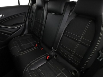 Mercedes Klasa A W176 Hatchback 5d 1.6 180 BlueEFFICIENCY 122KM 2014 Mercedes A 180 klimatyzacja półskóra kamera, zdjęcie 16