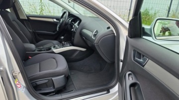Audi A4 B8 Avant 1.8 TFSI 160KM 2010 Audi A4 Avant benzyna Bezypadkowa niski przebieg 1.8 Benzyna 160KM, zdjęcie 13