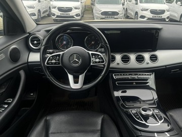 Mercedes Klasa E W213 2019 Mercedes E 220 Automat Bogate wyposażenie 2019, zdjęcie 17