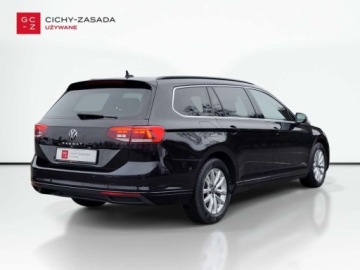 Volkswagen Passat B8 Variant Facelifting 2.0 TDI SCR 150KM 2021 Volkswagen Passat Variant Faktura VAT Hak Navi Grzane fotele 2.0 Diesel, zdjęcie 4