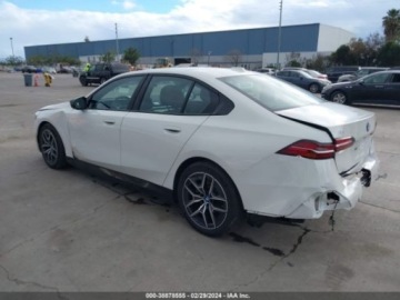 BMW 2024 BMW i5 m60, 2024r., 4x4, zdjęcie 3