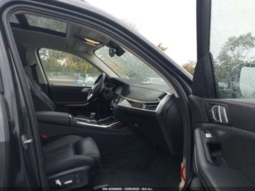 BMW X7 2021 BMW X7 xdrive40i, 2021r., 4x4, 3.0L 3.0 Benzyna 335KM, zdjęcie 9