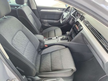 Volkswagen Passat B8 Variant Facelifting 2.0 TDI SCR 200KM 2022 Volkswagen Passat ASO 2.0TDI 200KM Dig.Cockpit AppConnect LED kamera grz.s, zdjęcie 15