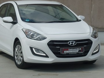 Hyundai i30 II Hatchback 3d Facelifting 1.6 CRDi 110KM 2016 Hyundai i30 1.6 CRDi 110KM/Nawi/Kamera, zdjęcie 3