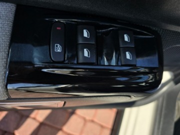 Citroen C3 III Hatchback 1.2 PureTech 68KM 2017 Citroen C3 1.2 Benzyna Perłowy lakier Klimatyzacja Zadbany Zamiana FV-Marża, zdjęcie 19