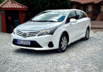 Toyota Avensis III Wagon Facelifting 1.8 Valvematic 147KM 2014 Toyota Avensis 1.8 benzyna 147KM LIFT po serwisie bezwypadkowy 1.8 Benzyna, zdjęcie 29