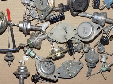 ТИРИСТОРЫ - ТРАНЗИСТОРЫ - ДИОДЫ - ИМС - КОМПЛЕКТ. 77 шт.