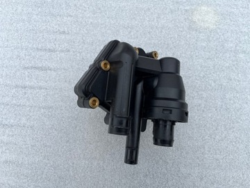 Pompa wody termostat obudowa Can-Am Spyder F3