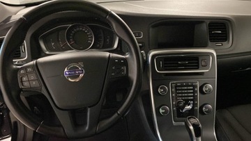 Volvo V60 I Kombi Facelifting 2.0 D2 DRIVE-E 120KM 2017 Volvo V60 F ra Vat 23 Otrzymaj Voucher na ubezpieczenie 2.0 Diesel 120KM, zdjęcie 14