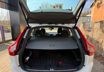 Volvo XC60 I SUV Facelifting 2.0 T5 DRIVE-E 245KM 2016 Volvo XC 60 Volvo XC 60 T5 Drive-E Ocean Race 2.0 Benzyna 245KM, zdjęcie 9